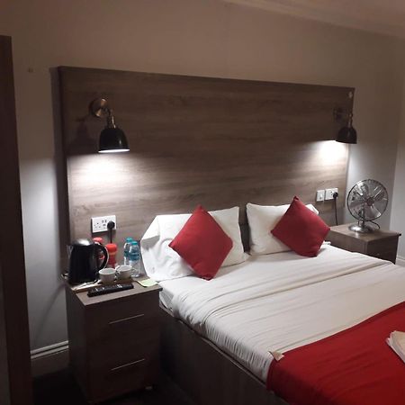371 Cranbrook Rd Ig2 Hotel Ilford Kültér fotó